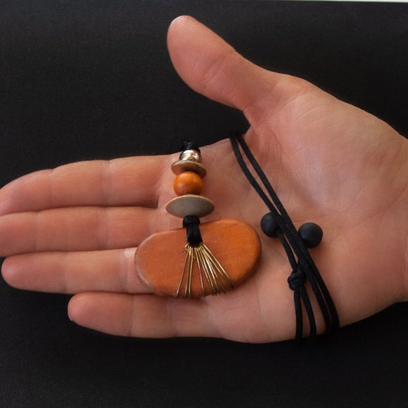 Vintage Geometric Minimalist Wood Necklace, Vintage Accessories, Retro Fashion - Picture 5 of 5